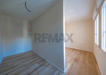 Stanza vuota - Appartamento Viale Cavour
 
188/C, Ferrara - foto 24