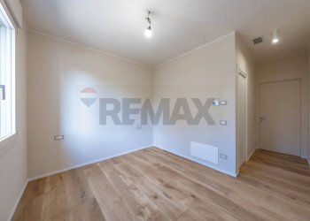 Stanza vuota - Appartamento Viale Cavour
 
188/C, Ferrara - foto 33