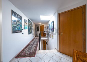 Hall / corridoio - Villa Viale Nord
 
11, Tresignana - photo 17