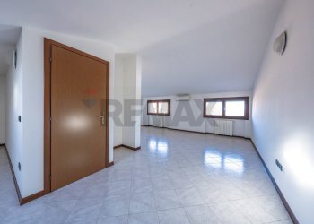 Stanza vuota - Terraced Villa Vigarano Mainarda - photo 26