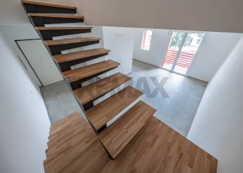 Scale - Villa Bifamiliare Copparo - foto 14