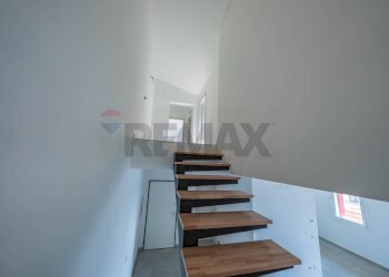 Scale - Villa Bifamiliare Copparo - foto 15