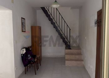 Scale - Casa indipendente Via Gioacchino Rossini
 
7, Ischitella - foto 7