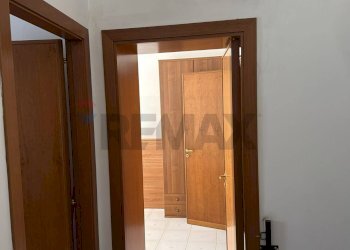 Hall / corridoio - Casa indipendente Via Gioacchino Rossini
 
7, Ischitella - foto 12