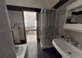 Bagno - Casa indipendente Via Gioacchino Rossini
 
7, Ischitella - foto 17