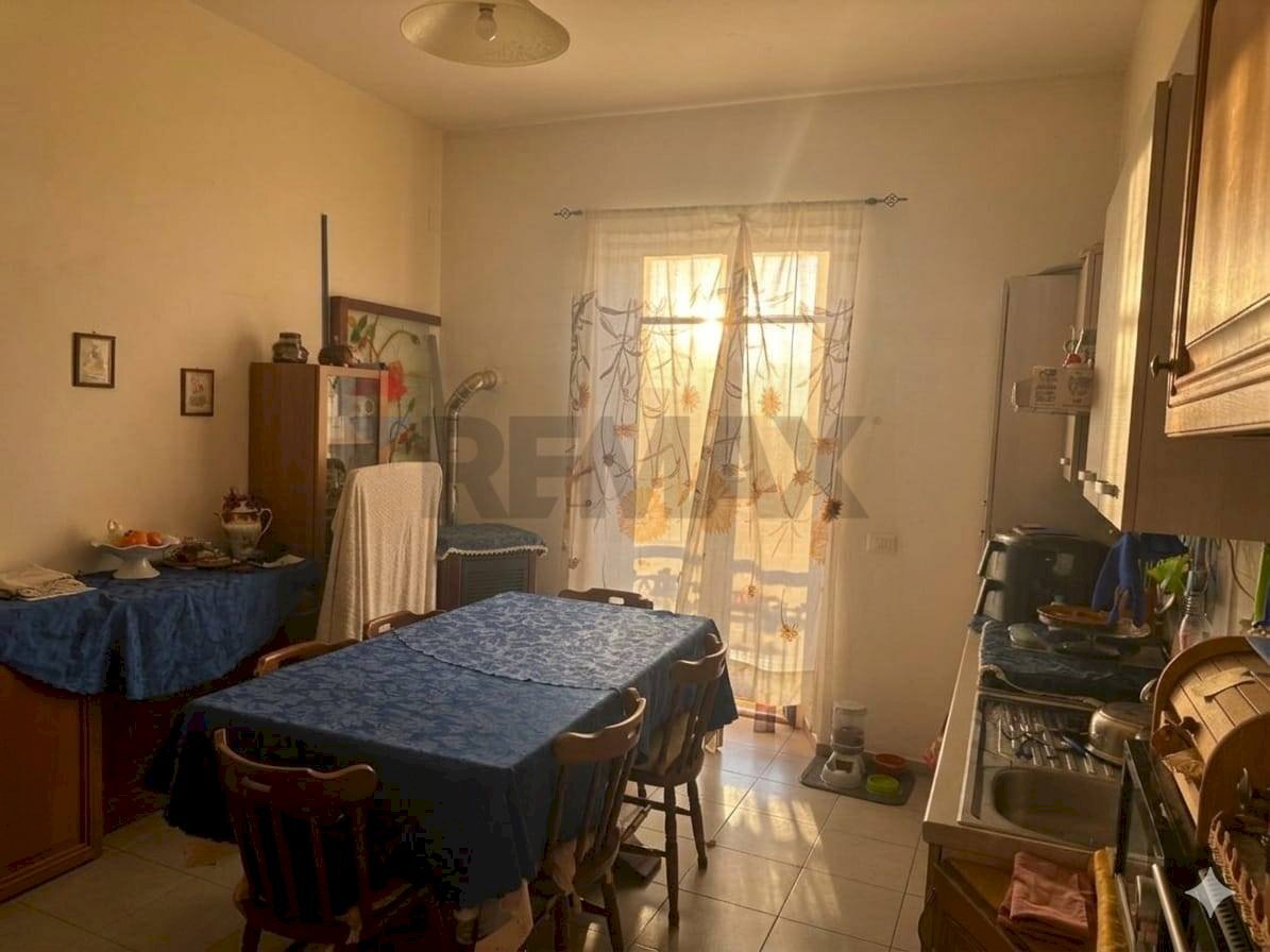 Sala da pranzo - Quadrilocale Piombino - foto 2