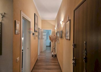 Hall / corridoio - Appartamento Piombino - foto 18