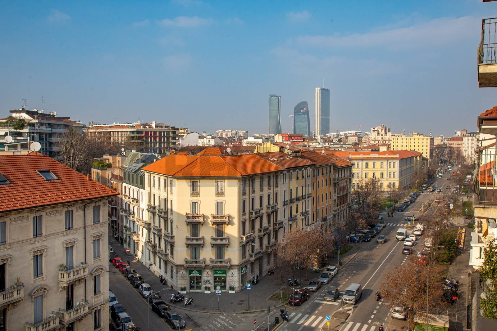 Edificio all\'aperto - Quadrilocale Via Sardegna
 
35, Milano - foto 1