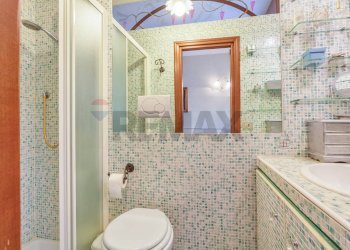 Bagno - Quadrilocale Via Sardegna
 
35, Milano - foto 15