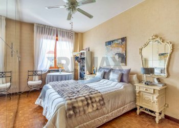 Camera / camera da letto - Quadrilocale Via Sardegna
 
35, Milano - foto 18