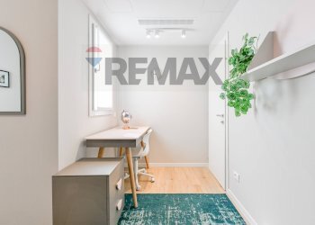 Hall / corridoio - Three-room apartment VIA CARLO PORTA
 
23, Lissone - photo 28