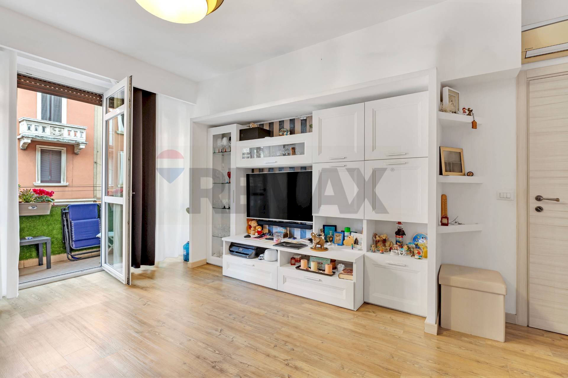 Soggiorno - Two-room apartment Via Panfilo Nuvolone
 
27, Milano - photo 2