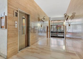 Ricezione / Lobby - Two-room apartment Via Panfilo Nuvolone
 
27, Milano - photo 17