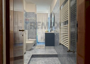 Bagno - Trilocale via Amendola
 
17, Bologna - foto 28