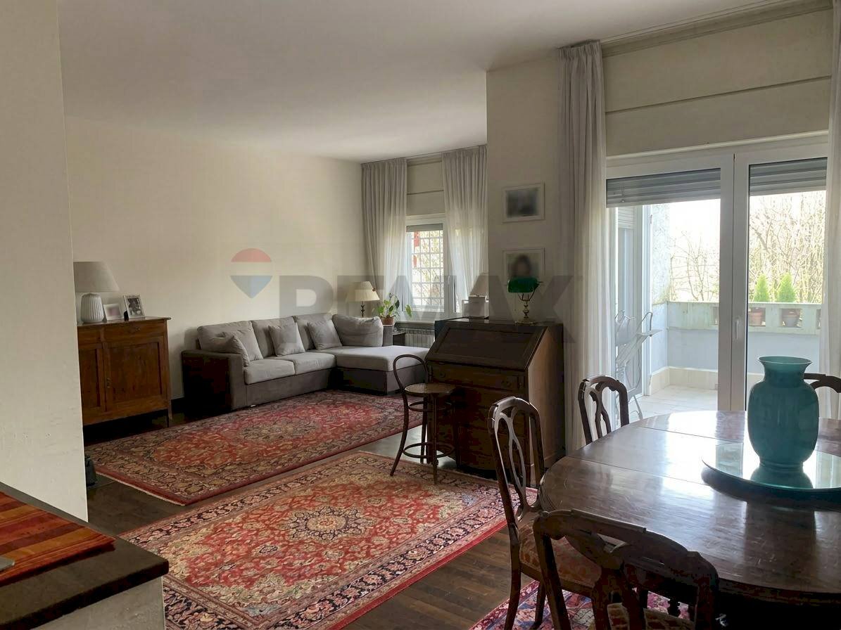 Sala da pranzo - Four-room apartment Settima strada
 
12, Segrate - photo 2