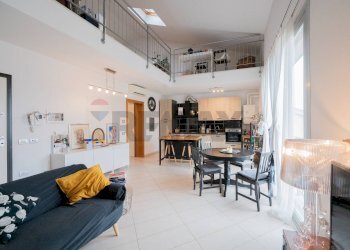 Sala da pranzo - Trilocale VIA GONZAGA
 
14, Viadana - foto 7