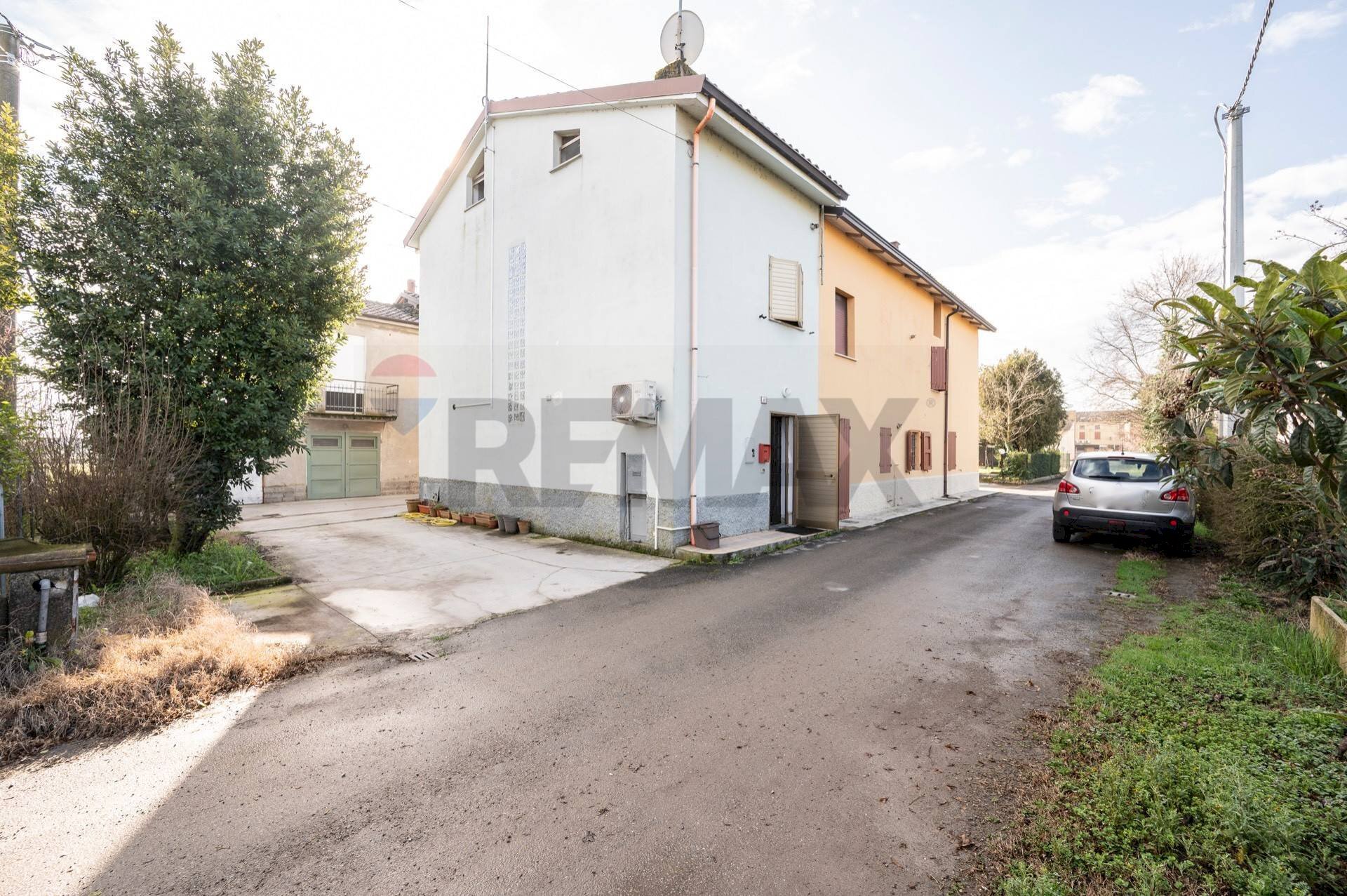 Casa all\'aperto - Casa semi indipendente via Bellaria
 
4, Castelnovo di Sotto - foto 1