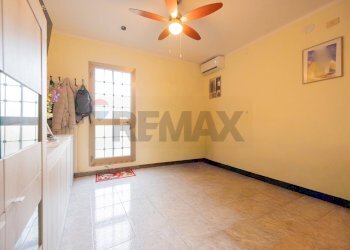 Stanza vuota - Semi-detached house via Bellaria
4, Castelnovo di Sotto - photo 4