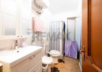 Bagno - Semi-detached house via Bellaria
4, Castelnovo di Sotto - photo 10