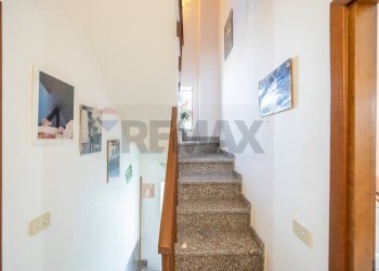 Scale - Semi-detached house via Bellaria
4, Castelnovo di Sotto - photo 21
