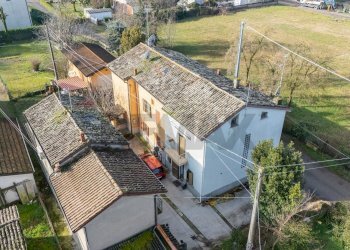 Casa all\'aperto - Semi-detached house via Bellaria
4, Castelnovo di Sotto - photo 28