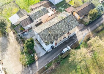 Posizione della mappa - Semi-detached house via Bellaria
4, Castelnovo di Sotto - photo 32