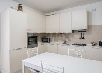 Cucina - Three-room apartment VIA GONZAGA
 
14, Viadana - photo 15