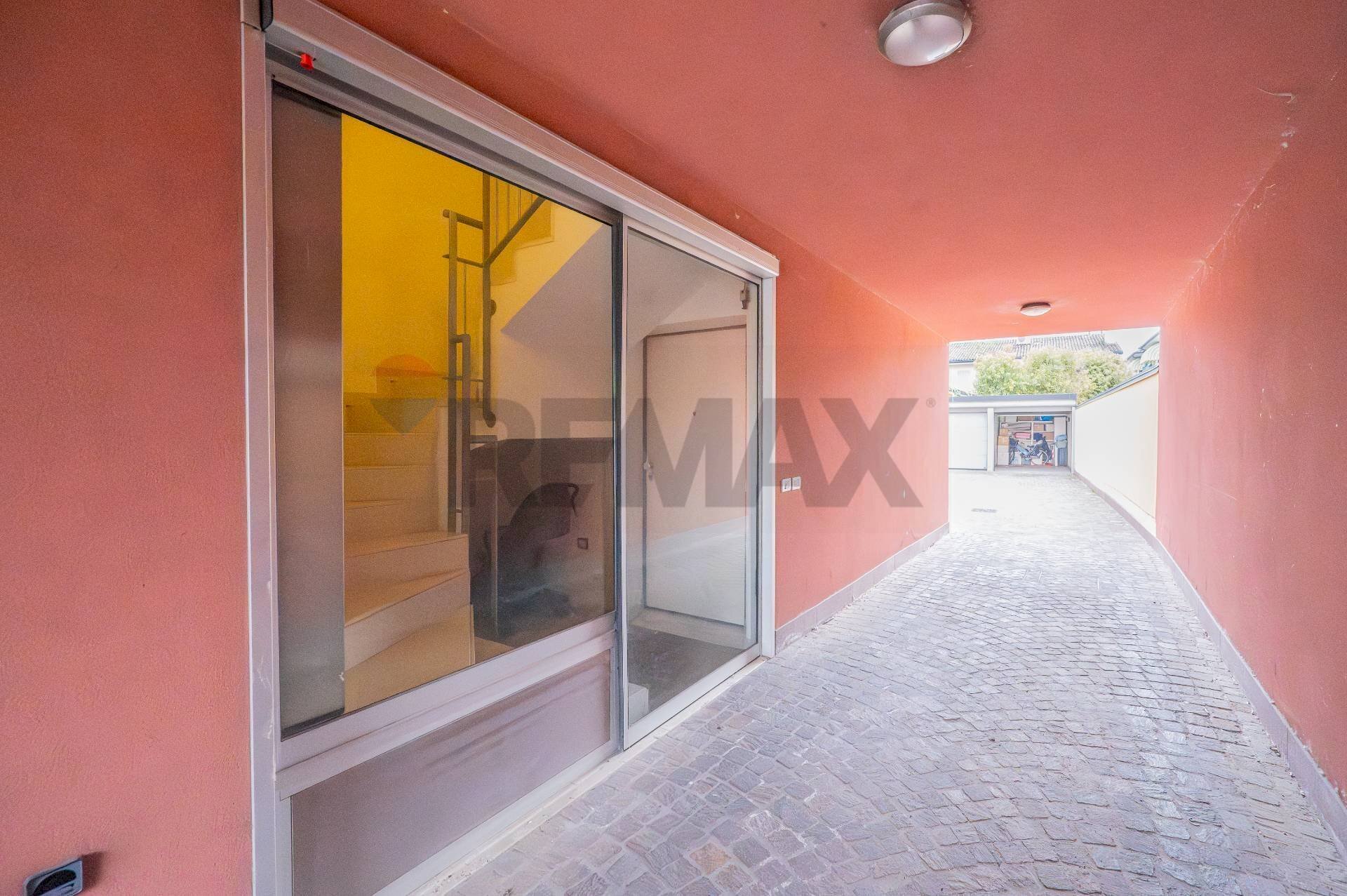 Terrazza - Two-room apartment VIA GONZAGA
 
14, Viadana - photo 3