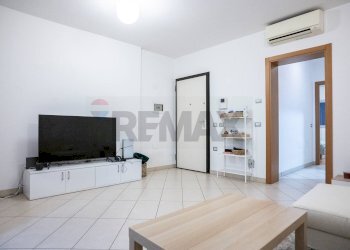Soggiorno - Two-room apartment VIA GONZAGA
 
14, Viadana - photo 7