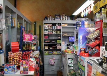 Dispensa di stoccaggio - Attività Commerciale Via XX Settembre
4, Commessaggio - foto 9
