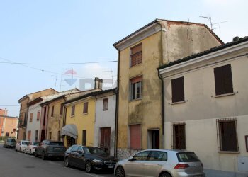 Edificio all\'aperto - Terraced Villa via Borrini
 
19, Commessaggio - photo 3