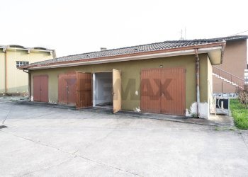 Casa all\'aperto - Quadrilocale via Marconi
 
15, Commessaggio - foto 40