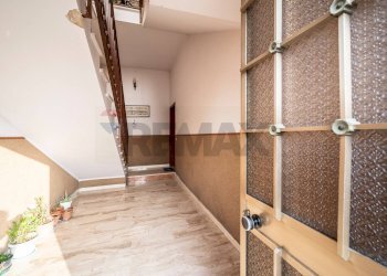 Hall / corridoio - Quadrilocale Via Marconi
 
15, Commessaggio - foto 9