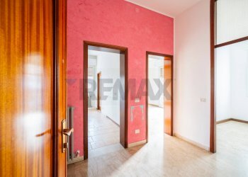 Stanza vuota - Quadrilocale Via Marconi
 
15, Commessaggio - foto 12