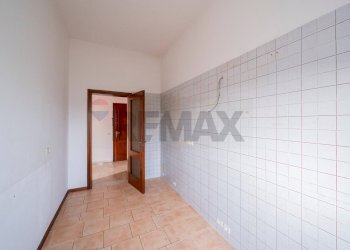 Stanza vuota - Quadrilocale Via Marconi
 
15, Commessaggio - foto 25