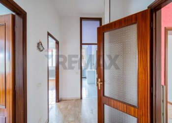 Hall / corridoio - Quadrilocale Via Marconi
 
15, Commessaggio - foto 26