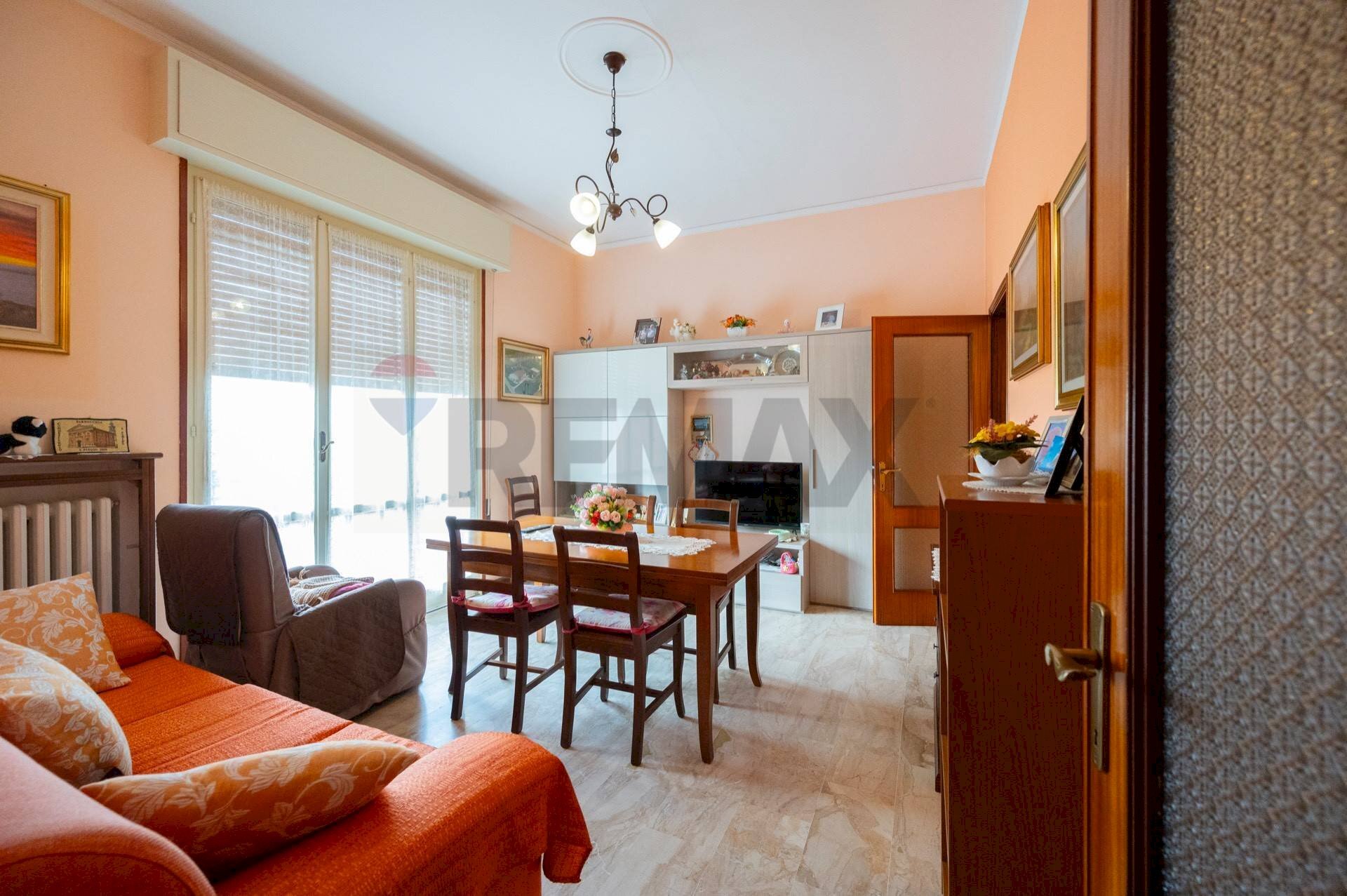 Sala da pranzo - Quadrilocale Via Marconi
 
15, Commessaggio - foto 1