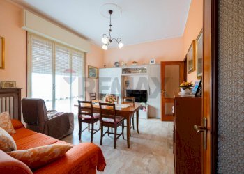 Sala da pranzo - Quadrilocale Via Marconi
 
15, Commessaggio - foto 1