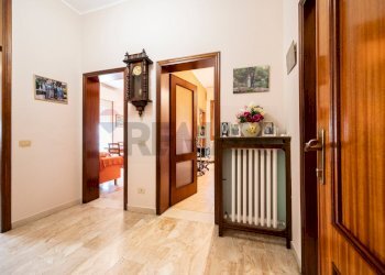 Hall / corridoio - Quadrilocale Via Marconi
 
15, Commessaggio - foto 11