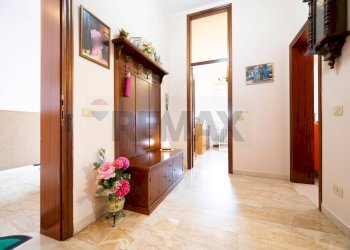 Hall / corridoio - Quadrilocale Via Marconi
 
15, Commessaggio - foto 14