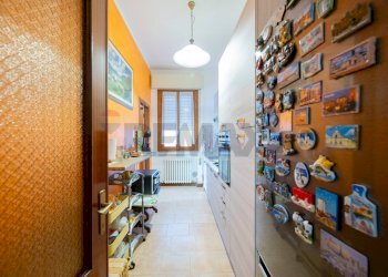 Cucina - Quadrilocale Via Marconi
 
15, Commessaggio - foto 15