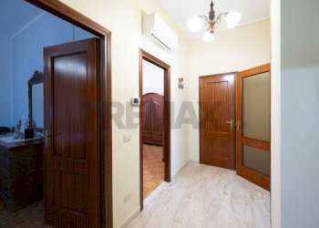 Hall / corridoio - Quadrilocale Via Marconi
 
15, Commessaggio - foto 23