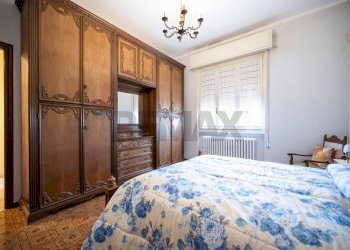 Camera / camera da letto - Quadrilocale Via Marconi
 
15, Commessaggio - foto 29