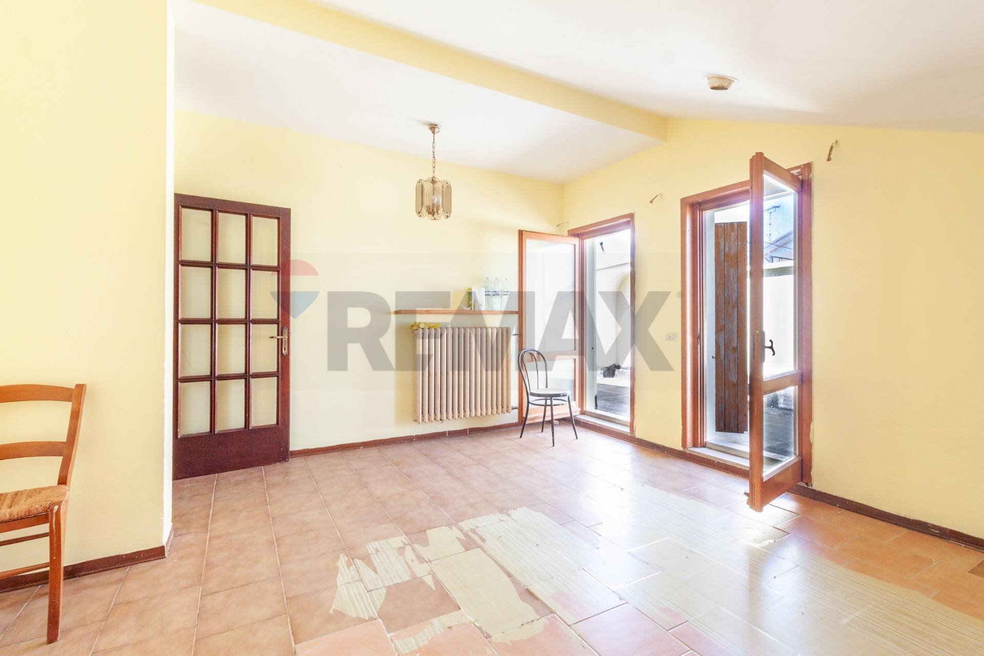 Stanza vuota - Trilocale Via Indipendenza
 
19, Viadana - foto 2