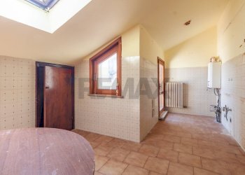 Hall / corridoio - Three-room apartment Via Indipendenza
 
19, Viadana - photo 11