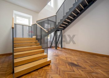 Scale - Bilocale Via Coroneo
 
21, Trieste - foto 17