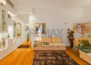 Soggiorno - Trilocale Via Del Canale Piccolo
 
2, Trieste - foto 3