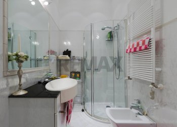 Bagno - Trilocale Via Del Canale Piccolo
 
2, Trieste - foto 15