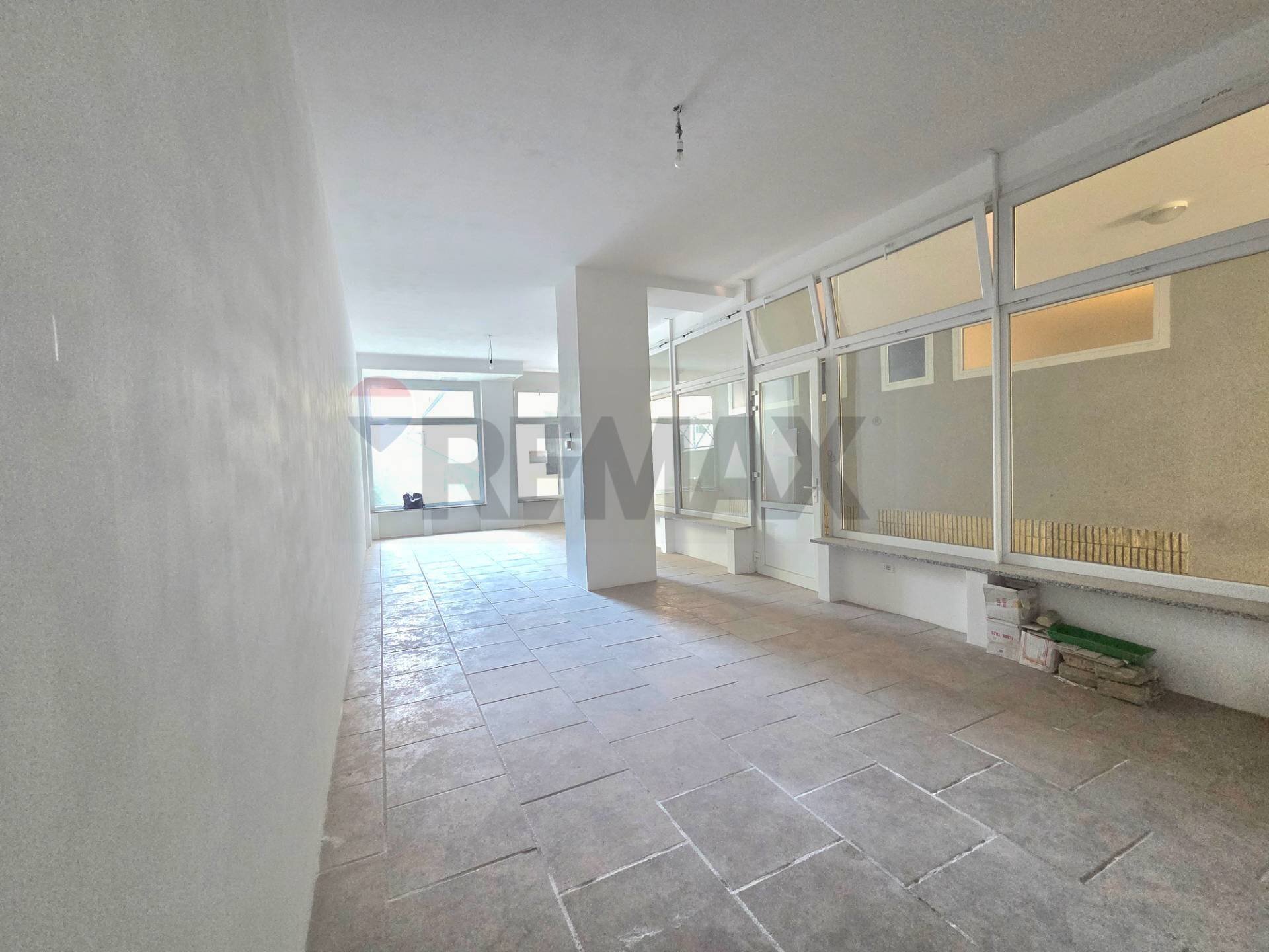 Stanza vuota - Locale Commerciale via Ponzanino
 
12/A, Trieste - foto 3