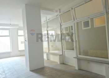 Stanza vuota - Locale Commerciale via Ponzanino
 
12/A, Trieste - foto 4